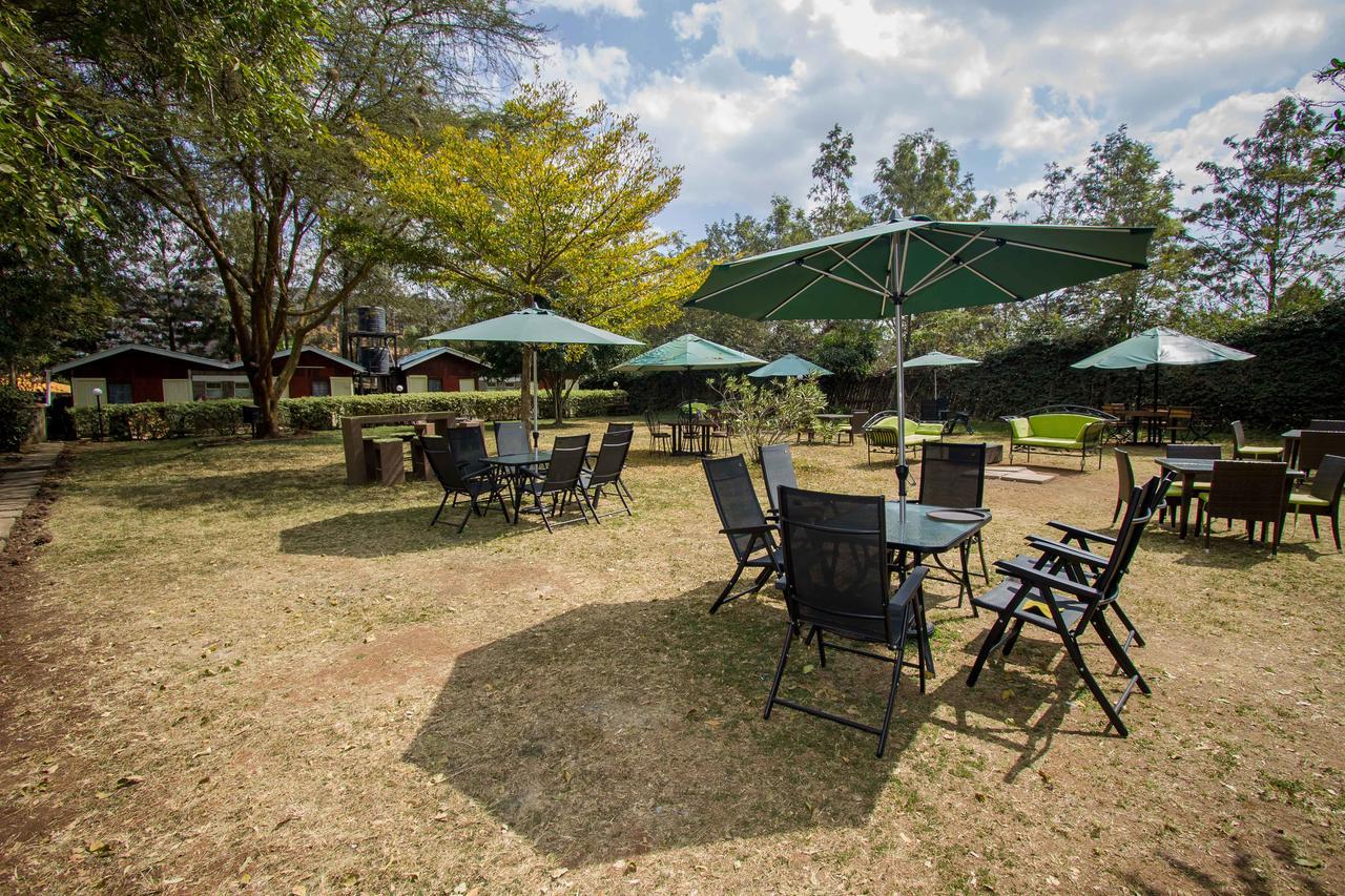 Balis Best Bar & Resort Langata Exterior photo